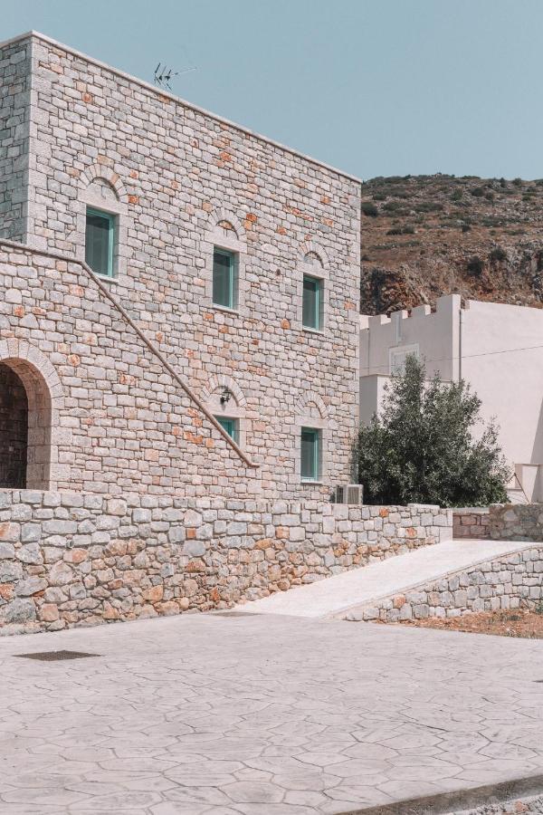 George Seafront Suites Néon Oítilon المظهر الخارجي الصورة