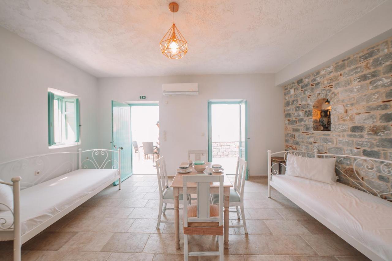 George Seafront Suites Néon Oítilon المظهر الخارجي الصورة