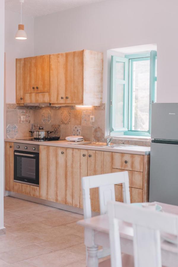George Seafront Suites Néon Oítilon المظهر الخارجي الصورة